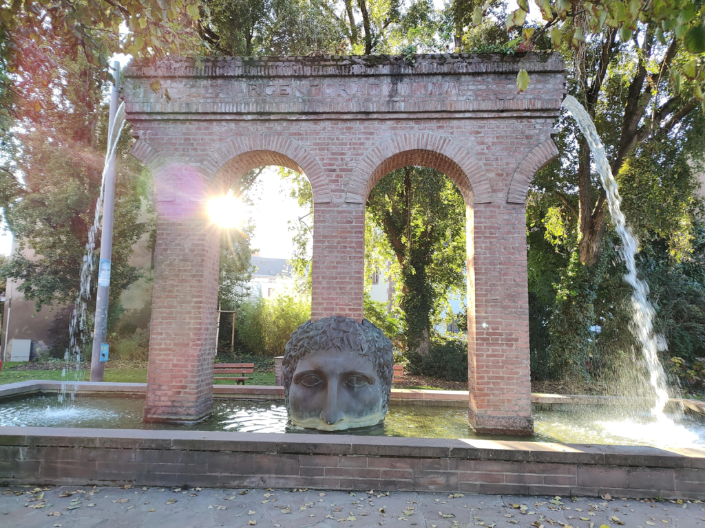 strasbourg fontaine janus
