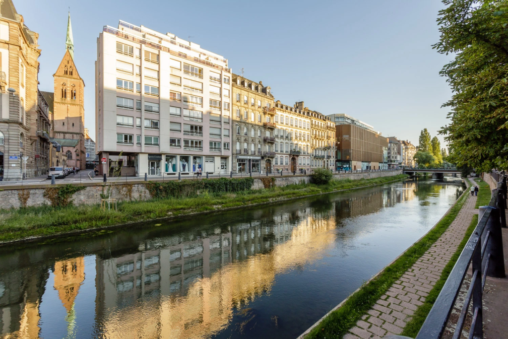 Halles Strasbourg agence immobilière strasbourg halles quai