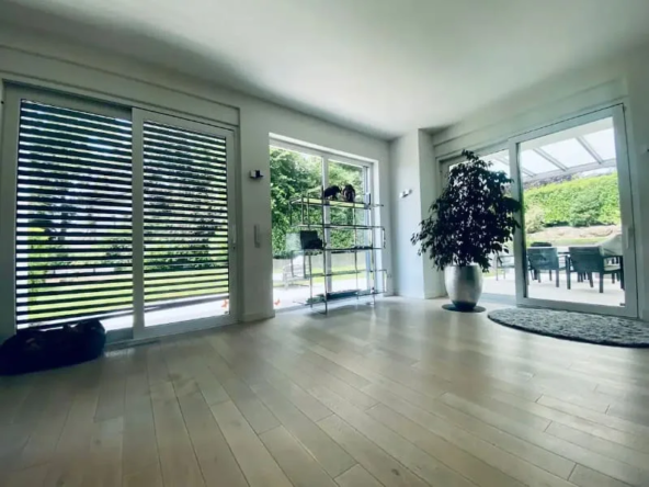 Maison 6 pièces à vendre à Mittelhausbergen maison-5-pieces-mittelhausbergen-2